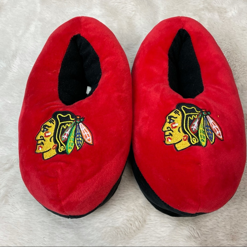 Chicago Blackhawks NHL Puffy Slippers Small